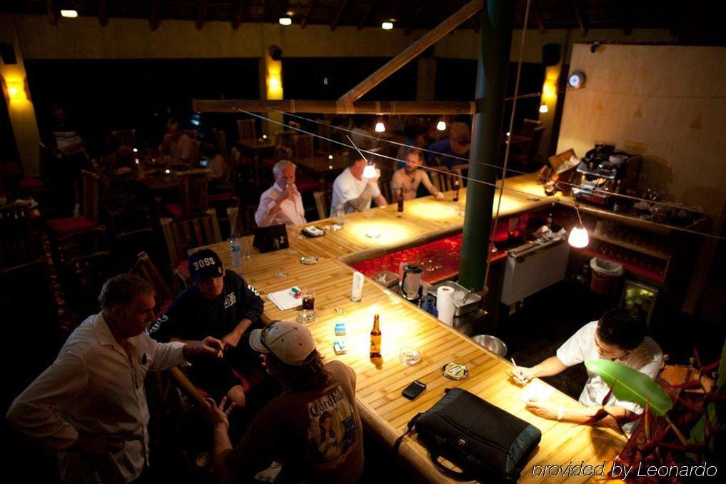 Clandestino Beach Resort パリタ レストラン 写真